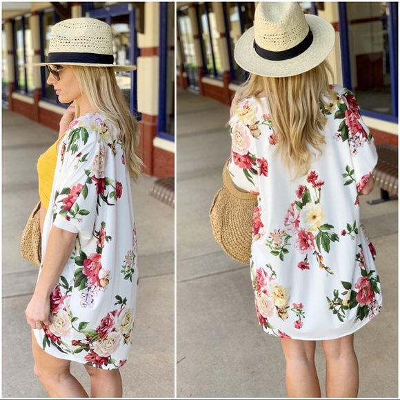 ✨LAST ONE✨Floral Ivory super soft kimono - Picture 3 of 3